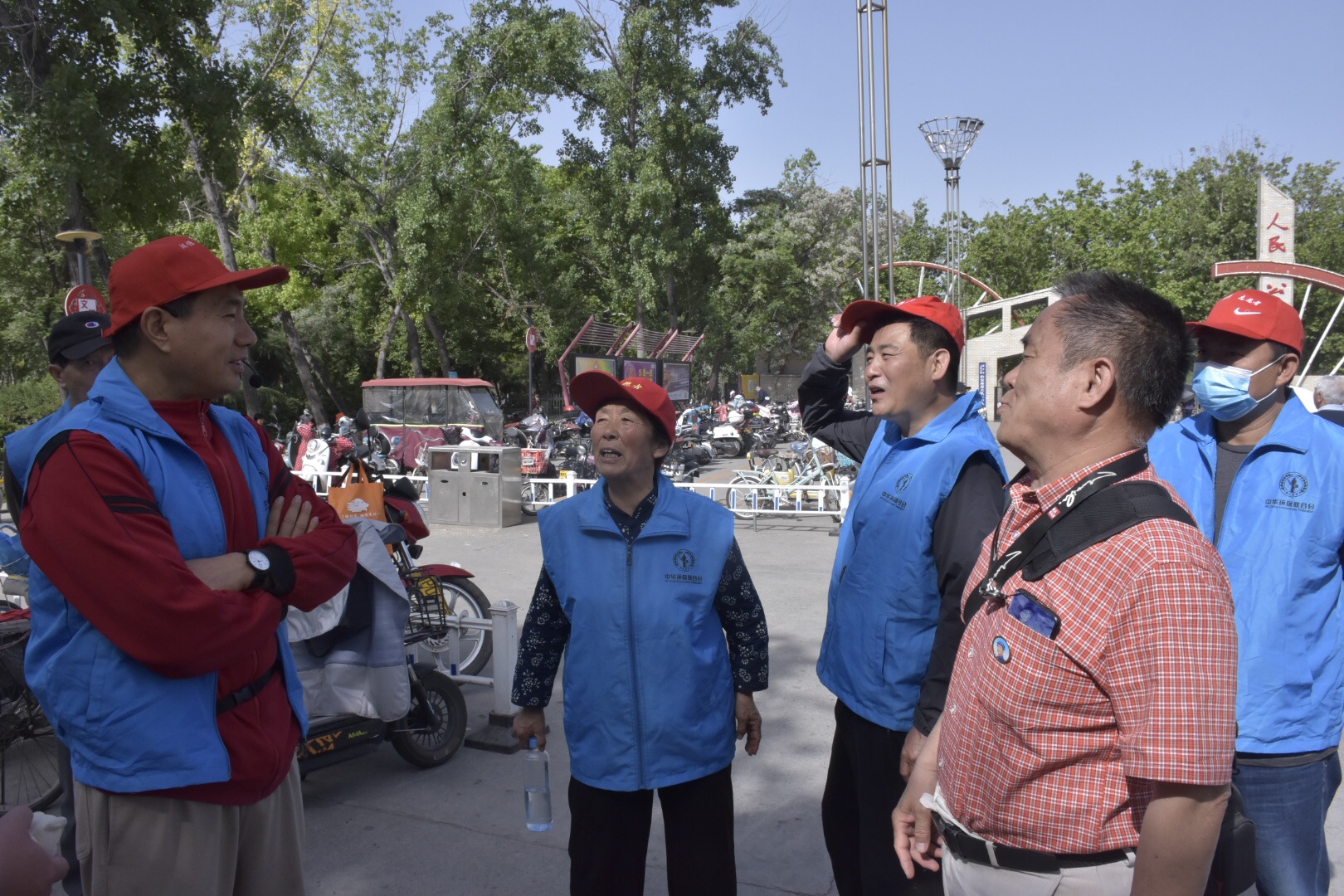王軍會(huì )長(cháng)與大家
